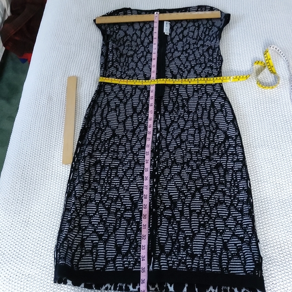 St. John Collection Black/White Animal Print Sheath Dress - Picture 8 of 8